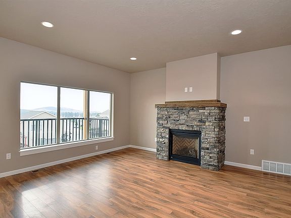 2nd image of 1111 N Courtney Ct
