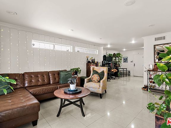 5th image of 10249 Tujunga Canyon Blvd Unit 1
