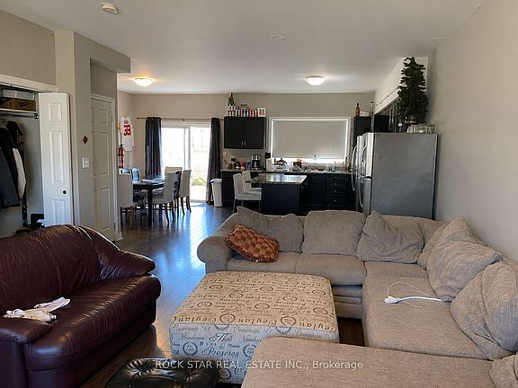 4th image of 20B Chestnut St E