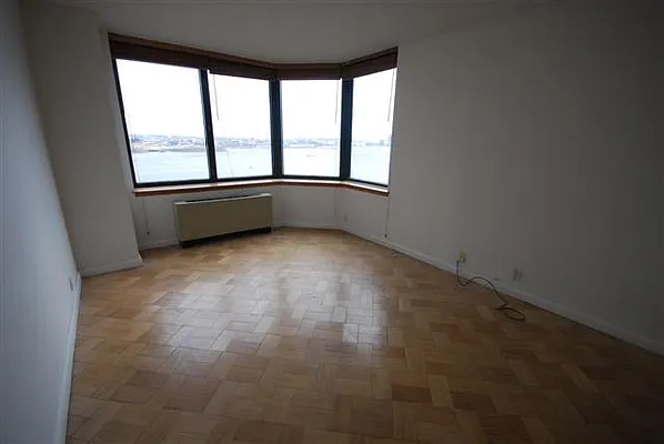 Rented by Luxury Habitat | media 23