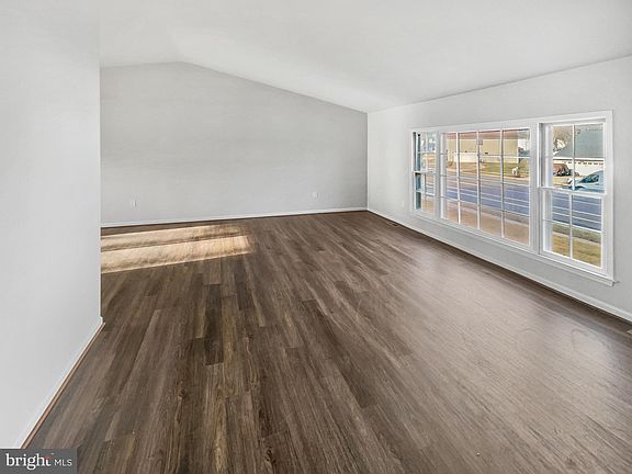 3rd image of 6138 Shiplett Blvd