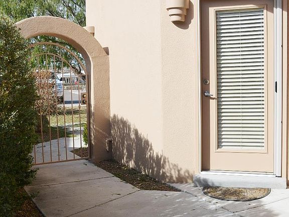 3rd image of 6814 Alhambra Ct