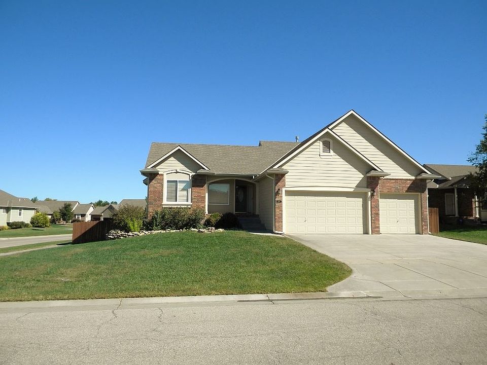 1st image of 608 N Brentwood Pl