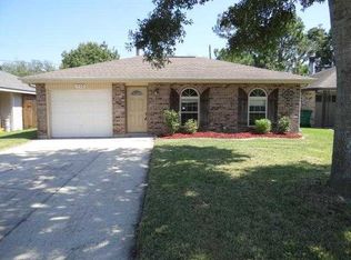 110 Dianne Dr, Saint Rose, LA 70087
