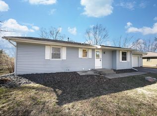 1042 Miller St S, Shakopee, MN 55379