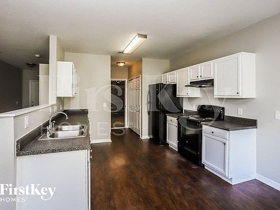4th image of 5196 Sylvania Ave