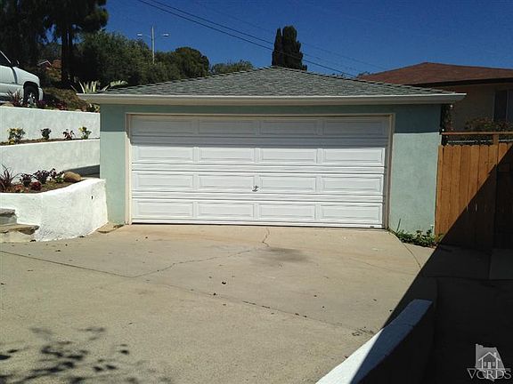 3rd image of 2938 Grove St