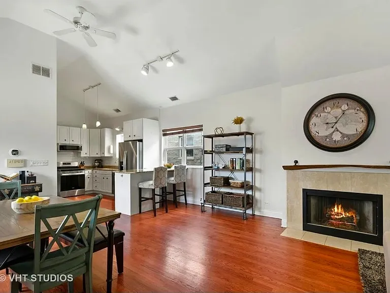 1822 W Ellen St #3 — Photo 1