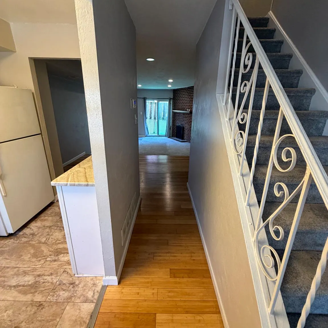 2 bed, 1.5 bath, 1175 sqft, $2,200 — Photo 2
