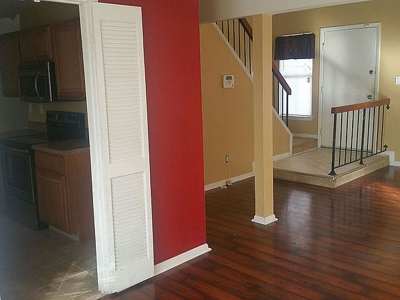 5th image of 3893 Sweetbriar Ct