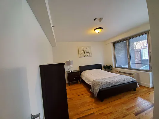 Rented by Bahar Management | media 13