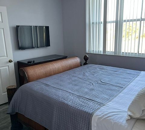 4th image of 2060 Greenview Shores Blvd APT 310