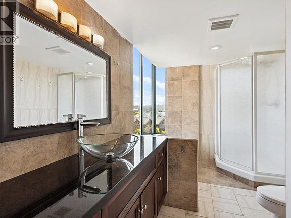 2nd image of 8 Laguna Ct #801