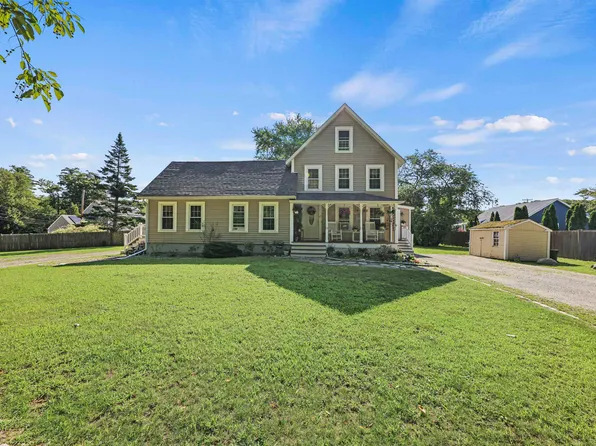107 Railroad Avenue, Seabrook, NH 03874