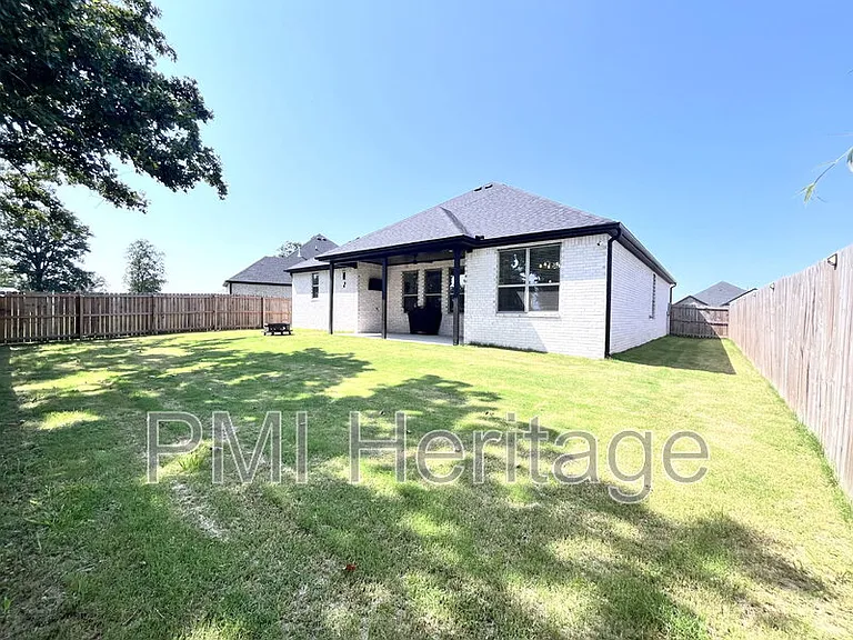 2061 Larry Ln — Photo 24