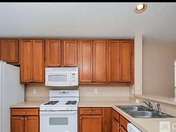 4th image of 6215 Skylarkcrest Dr