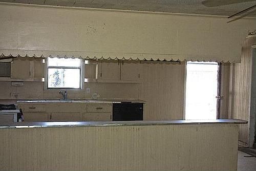 4th image of 108 W 198th St