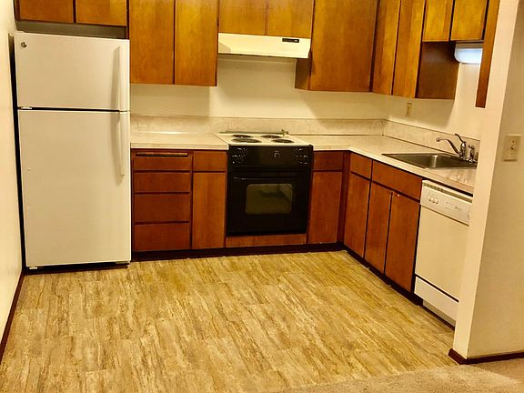 2nd image of 3118 NE 125th St #4