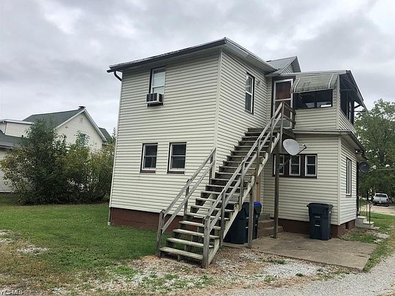 2nd image of 2278 6th St