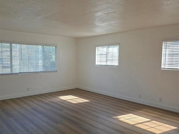 3rd image of 15014 Ragus St