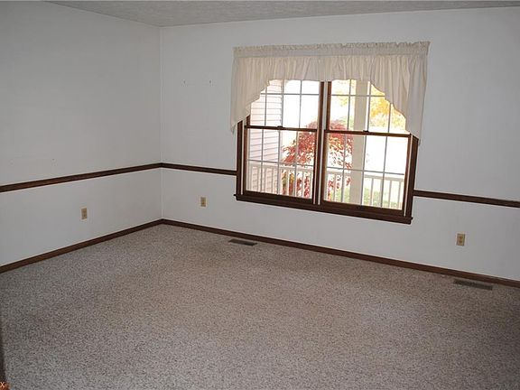 4th image of 33377 Chelsea Ave
