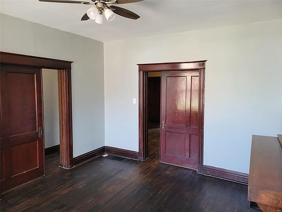 4th image of 3330 Virginia Ave