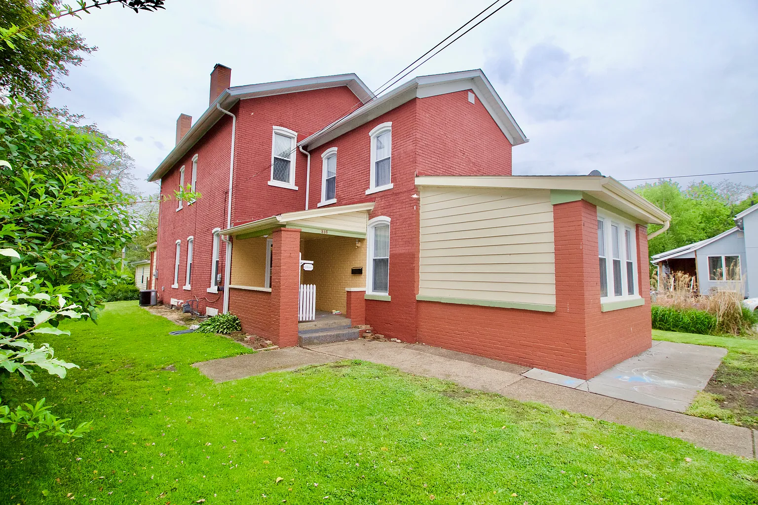 316 11th Ave photo 1