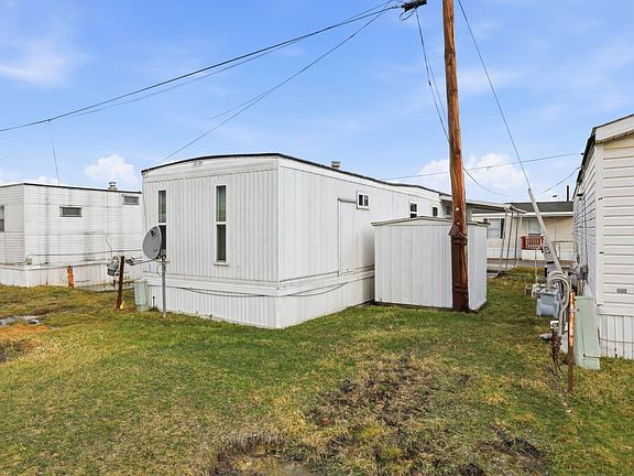 3rd image of 22600 Middlebelt Rd #E35