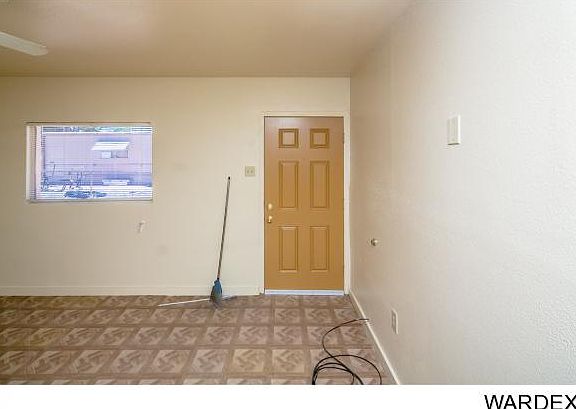 5th image of 3151 E Packard Ave