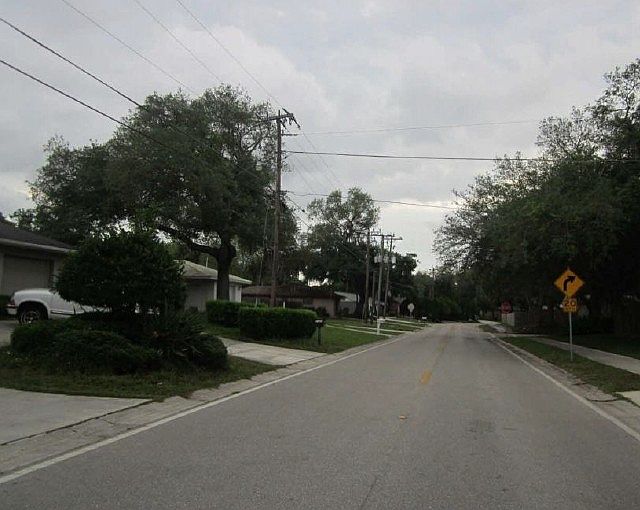 2nd image of 2103 Linwood Dr