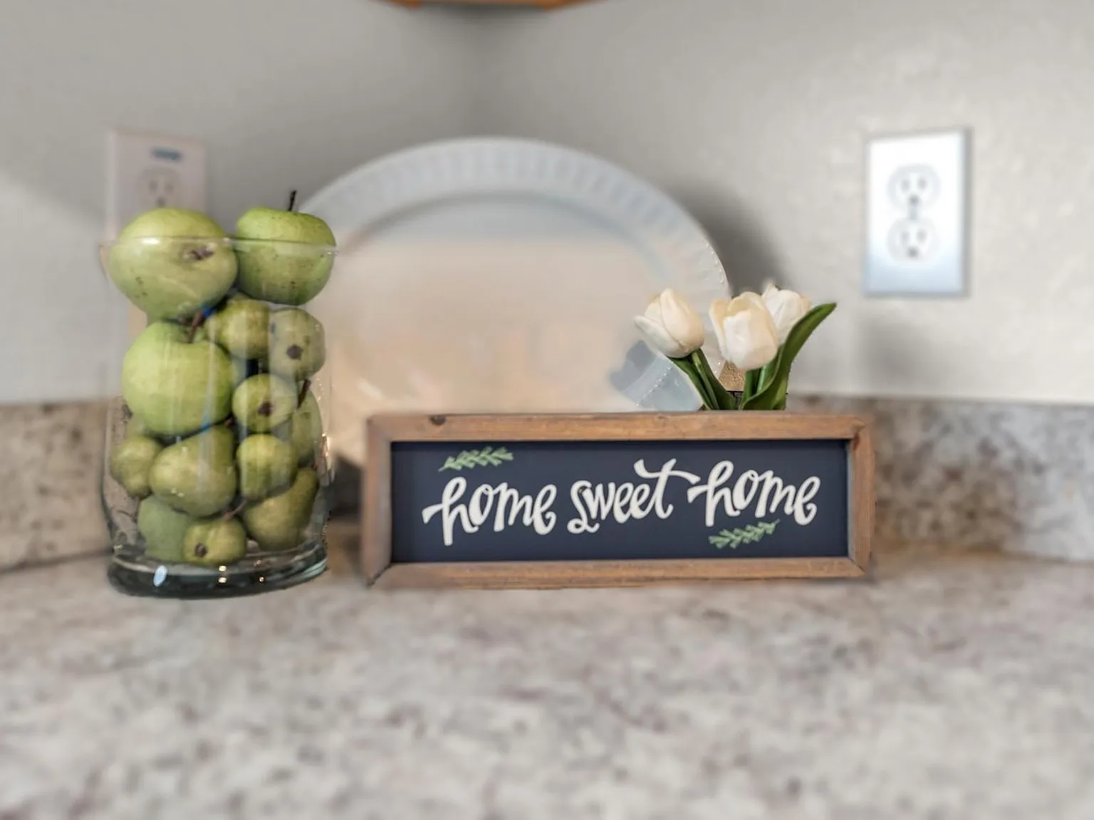 3 bed, 2.5 bath, 1650 sqft, $1,725 — Photo 1