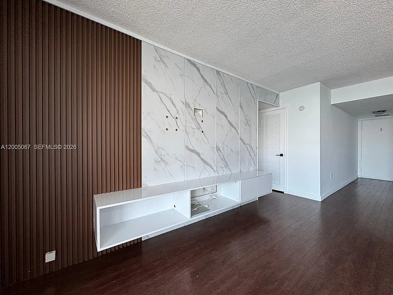 2841 NE 163rd St #1007 — Photo 35