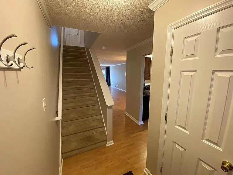 4710 Brookwood Dr — Photo 10