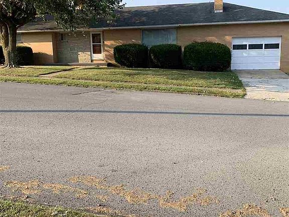 2nd image of 210 Highland Ave