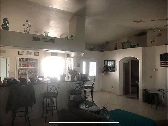 4th image of 1729 E Magellan Dr