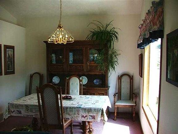 3rd image of 13527 S Traver Ln