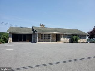 455 White Oak Ln, Leesport, PA 19533