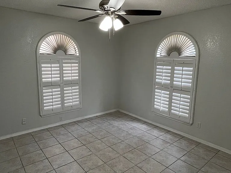 4372 Loma De Oro Dr — Photo 14
