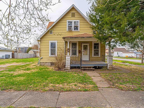 2nd image of 1019 N McLean St
