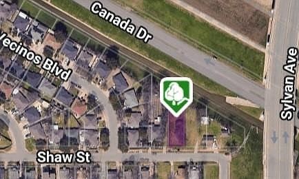 5th image of 825 Shaw St