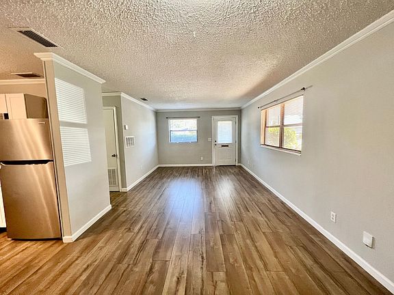 5th image of 2446 Lourdes Dr W