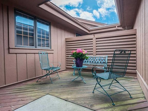 4th image of 1385 Suncrest Dr NE #138