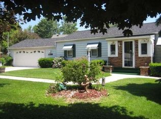 405 Lake St, Cascade, WI 53011