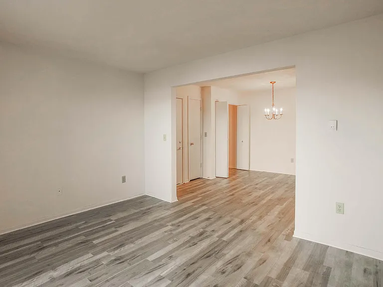 Port Crossing Apartments — Photo 68