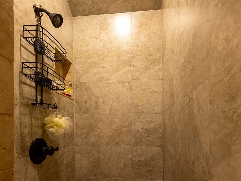 17701 Griffin Gate Dr — Photo 14