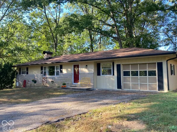 316 Oakridge Dr, North Vernon, IN 47265