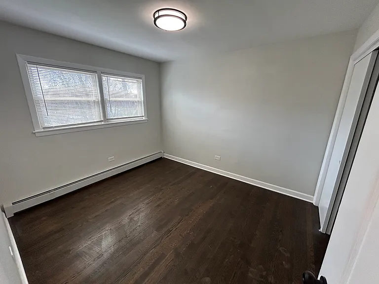 7810 S Escanaba Ave #2B — Photo 14