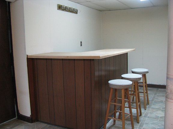 5th image of 488 Susan Dr