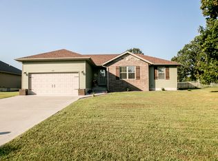 1635 Westbrook St, Marshfield, MO 65706