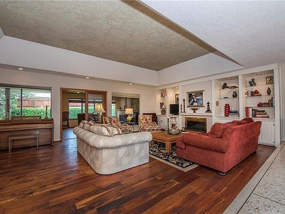 4th image of 4417 Saint Patrick Dr